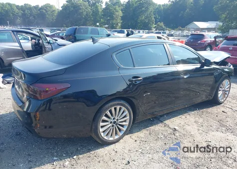 2015 Kia K900 Luxury z USA, uszkodzony, nr VIN KNALW4D48F6017549